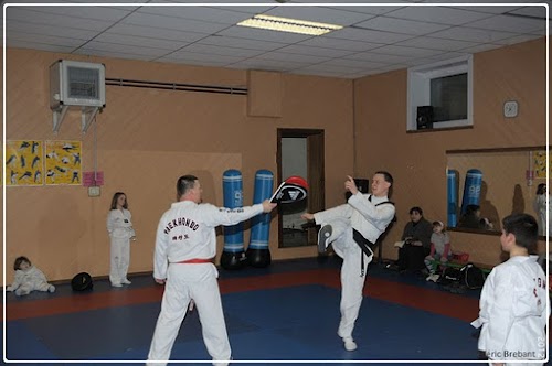 Taekwondo_12_01_27_30-BorderedNew
